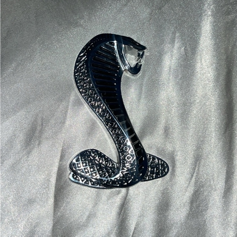 Mustang svt cobra snake fender emblem